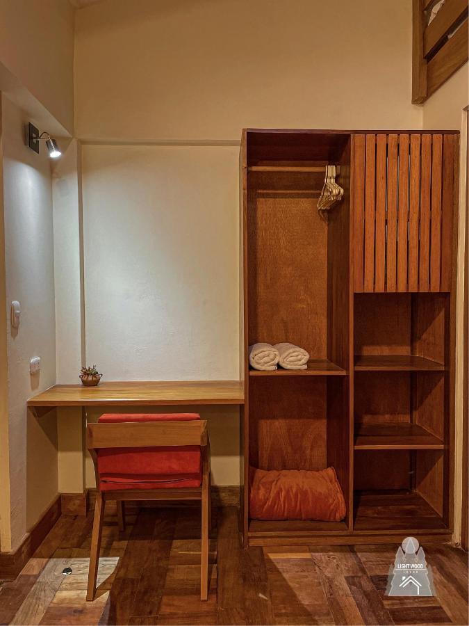 Light Wood Hotell Calca Eksteriør bilde